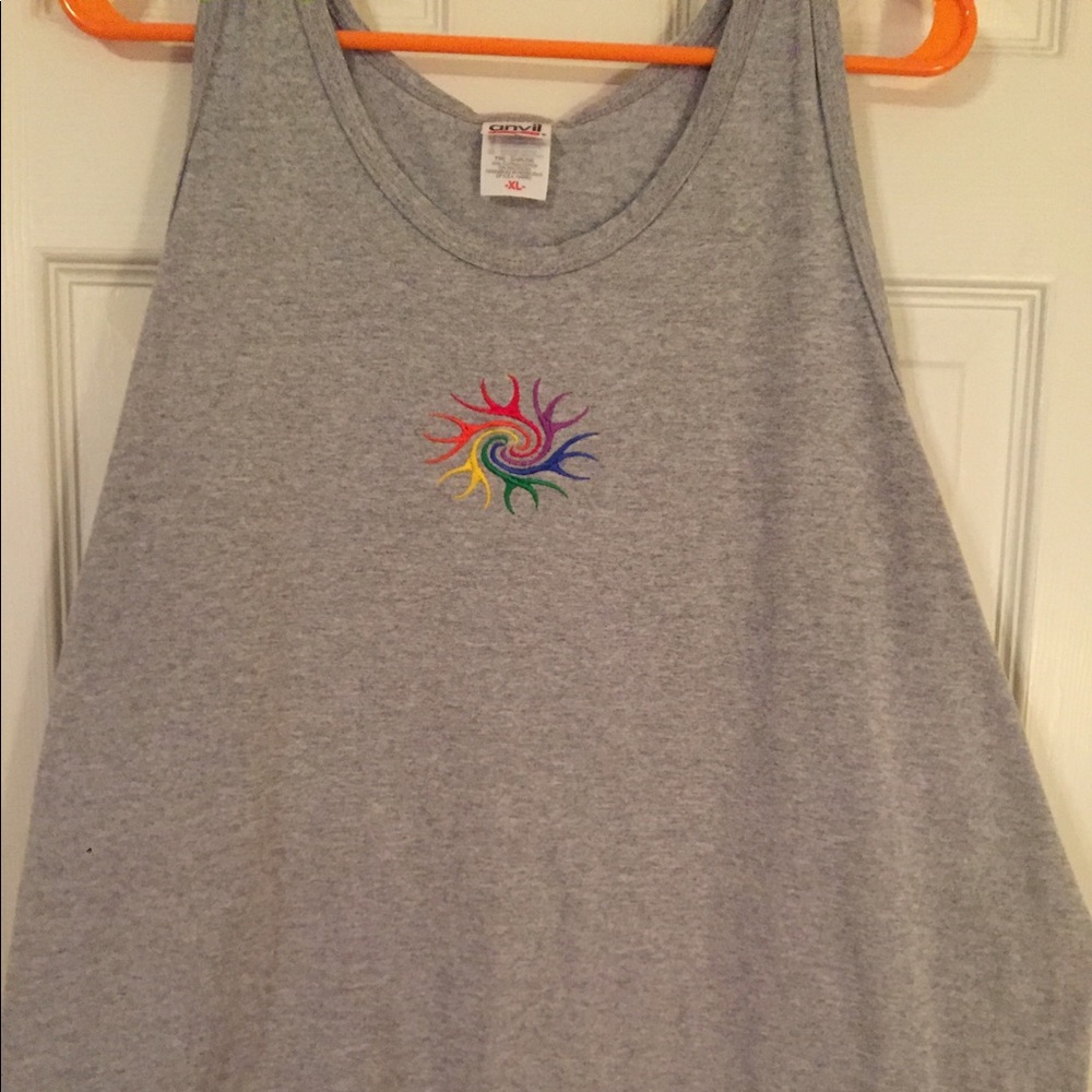 🌈🌈🌈Anvil Sz Lg Rainbow PRIDE designed tank